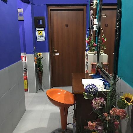 ローマ ヴォルトゥモ ハウスホステル 部屋 写真